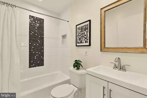 Bath - 7416 Eldorado St, Mclean, VA 22102 photo 4 of 6