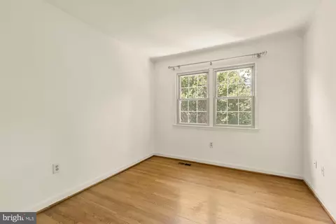 Bedroom - 7416 Eldorado St, Mclean, VA 22102 photo 4 of 6