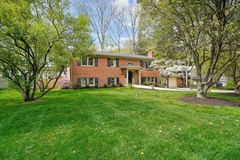 8913 Bluegate Dr, Fairfax, VA 22031