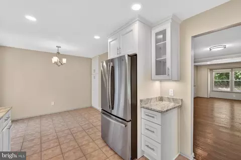 Entry Way - 6275 Kerrydale Dr, Springfield, VA 22152 photo 1 of 2