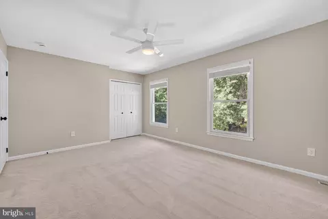 Bedroom - 6275 Kerrydale Dr, Springfield, VA 22152 photo 2 of 8