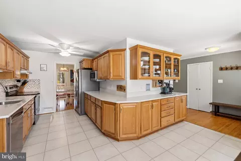 Kitchen - 6231 Greeley Blvd, Springfield, VA 22152 photo 2 of 2