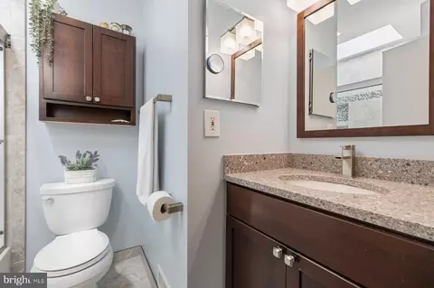 Bath - 6231 Greeley Blvd, Springfield, VA 22152 photo 2 of 5