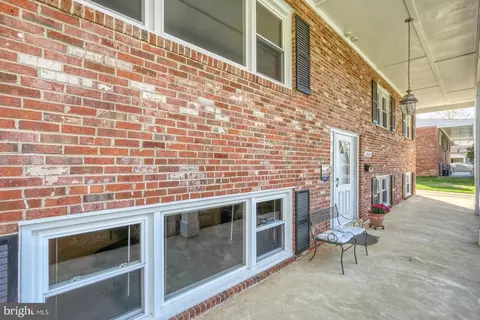 Exterior - 1557 Evers Dr, Mclean, VA 22101 photo 13 of 13