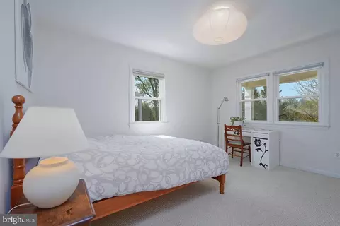 Bedroom - 1557 Evers Dr, Mclean, VA 22101 photo 4 of 7