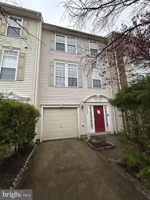 8477 Hallie Rose St, Alexandria, VA 22309