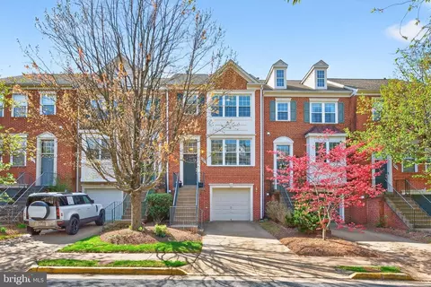 12017 Edgemere Cir, Reston, VA 20190