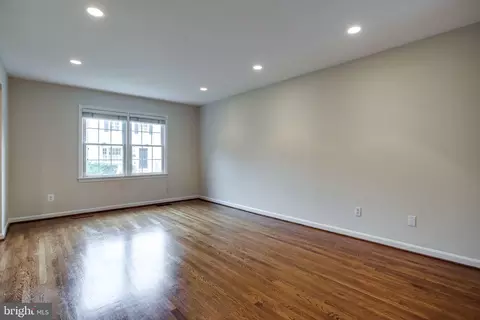 Living - 1608 Dunterry Pl, Mclean, VA 22101 photo 3 of 4