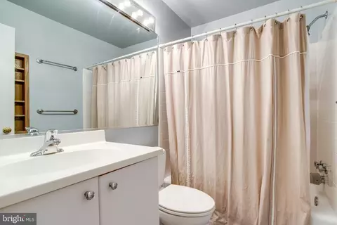 Bath - 1608 Dunterry Pl, Mclean, VA 22101 photo 1 of 2