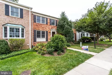 1608 Dunterry Pl, Mclean, VA 22101