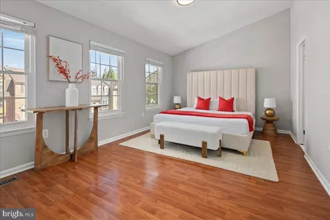 Bedroom - 7813 Wintercress Ln, Springfield, VA 22152 photo 4 of 13