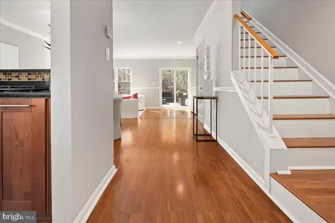 Entry Way - 7813 Wintercress Ln, Springfield, VA 22152 photo 2 of 6