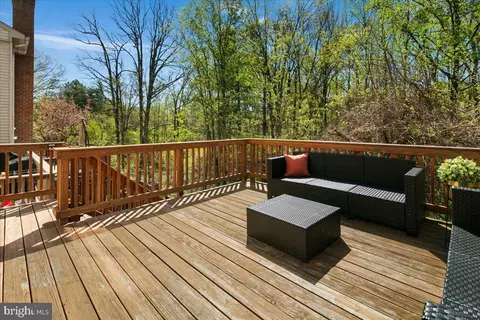 Exterior - 7813 Wintercress Ln, Springfield, VA 22152 photo 5 of 11