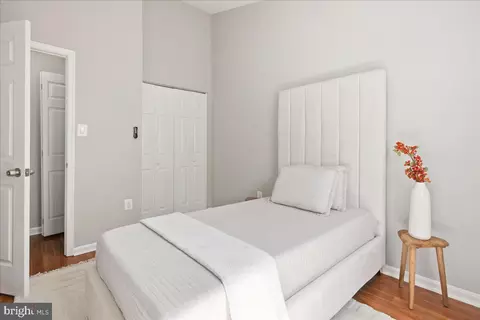 Bedroom - 7813 Wintercress Ln, Springfield, VA 22152 photo 10 of 13