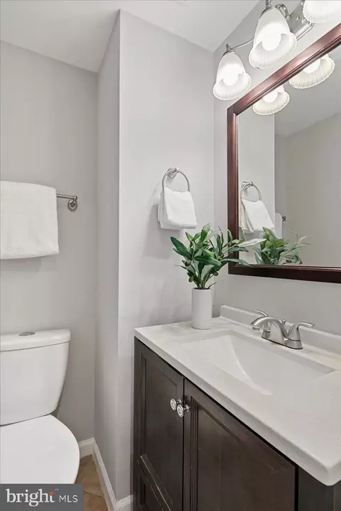 Bath - 7813 Wintercress Ln, Springfield, VA 22152 photo 1 of 6