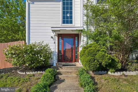 6101 B Hoskins Hollow Cir, Centreville, VA 20121