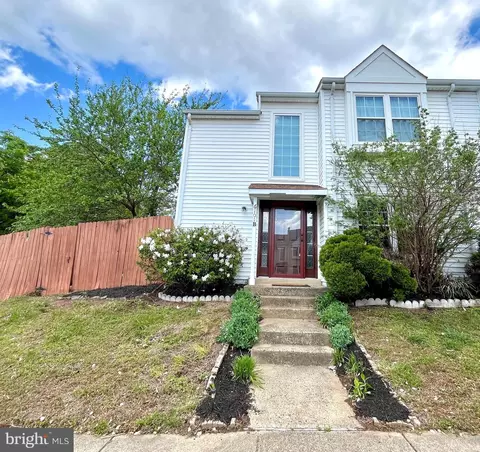 6101 B Hoskins Hollow Cir, Centreville, VA 20121