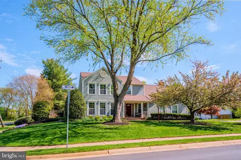 13392 Point Rider Ln, Herndon, VA 20171