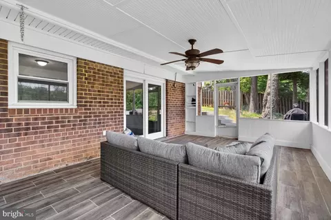 Exterior - 6811 Sydenstricker Rd, Springfield, VA 22152 photo 4 of 5