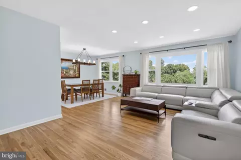 Living - 6811 Sydenstricker Rd, Springfield, VA 22152 photo 1 of 4