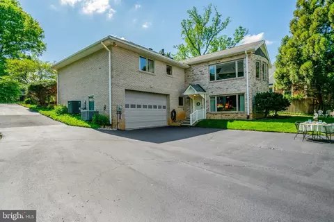 Exterior - 1812 Birch Rd # A, Mclean, VA 22101 photo 5 of 7