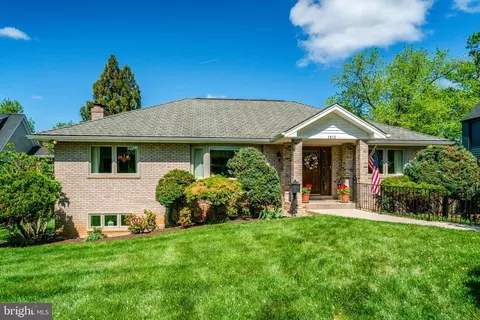Exterior - 1812 Birch Rd # A, Mclean, VA 22101 photo 2 of 7
