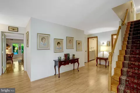 Entry Way - 1812 Birch Rd # A, Mclean, VA 22101 photo 6 of 8
