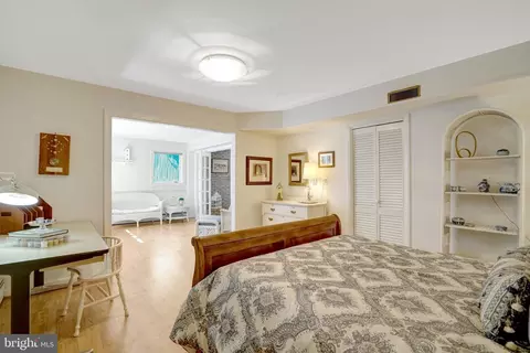 Bedroom - 1812 Birch Rd # A, Mclean, VA 22101 photo 12 of 13