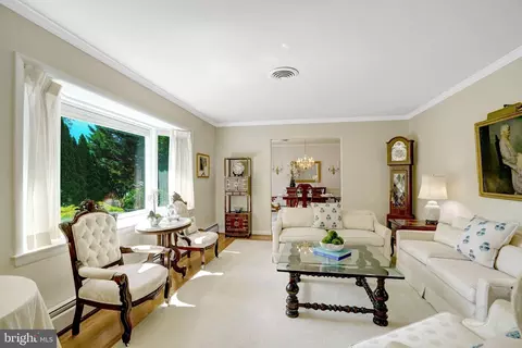 Living - 1812 Birch Rd # A, Mclean, VA 22101 photo 2 of 4