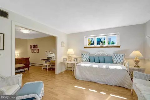 Bedroom - 1812 Birch Rd # A, Mclean, VA 22101 photo 8 of 13