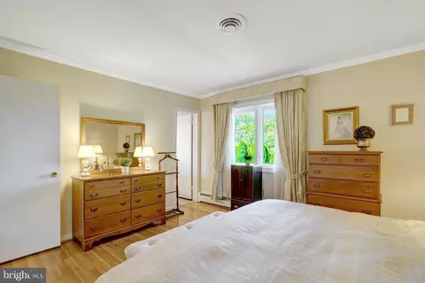 Bedroom - 1812 Birch Rd # A, Mclean, VA 22101 photo 6 of 13