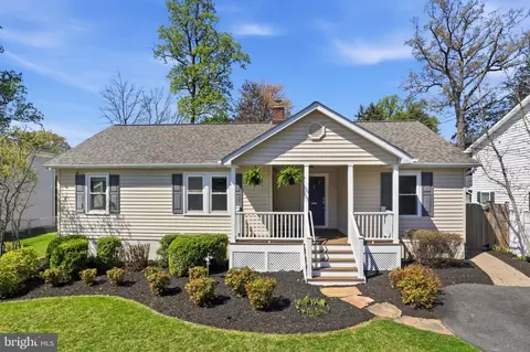 3008 Fairmont St, Falls Church, VA 22042