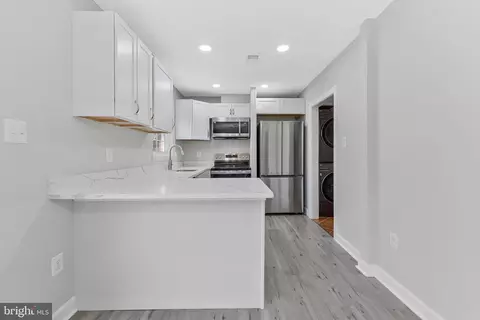 2254 Gunsmith Sq, Reston, VA 20191 photo 3