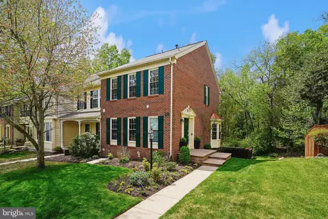 6556 Kelsey Point Cir, Alexandria, VA 22315