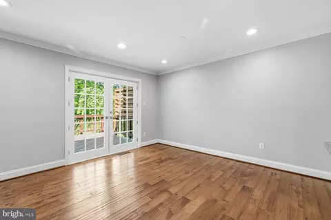 Living - 7961 Hidden Bridge Dr, Springfield, VA 22153 photo 5 of 8