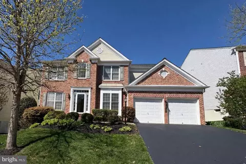 8170 Douglas Fir Dr, Lorton, VA 22079