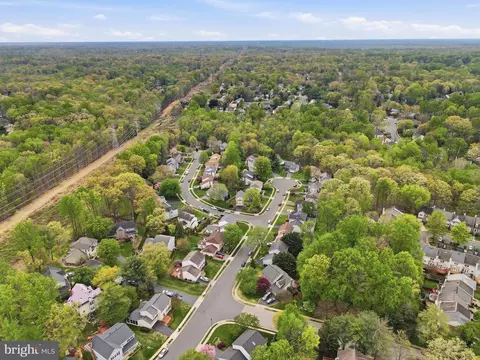 View/Area - 6700 Passageway Pl, Burke, VA 22015 photo 2 of 3