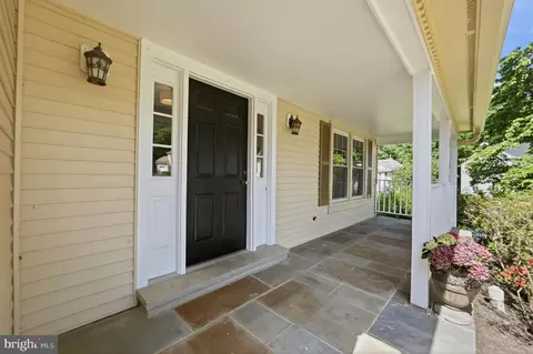 Exterior - 6700 Passageway Pl, Burke, VA 22015 photo 3 of 9