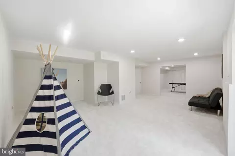 Entry Way - 6700 Passageway Pl, Burke, VA 22015 photo 6 of 6