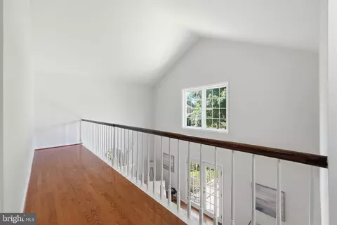 Entry Way - 6700 Passageway Pl, Burke, VA 22015 photo 3 of 6