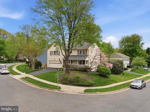 View/Area - 6700 Passageway Pl, Burke, VA 22015 photo 3 of 3