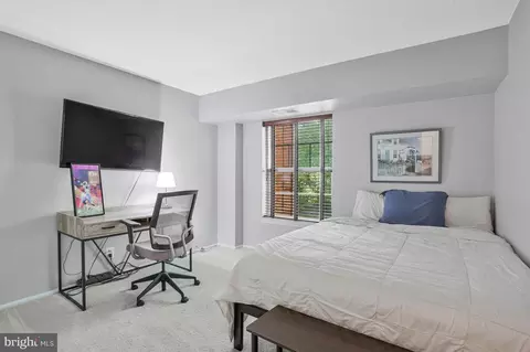 Bedroom - 7640 Provincial Dr #110, Mclean, VA 22102 photo 1 of 6