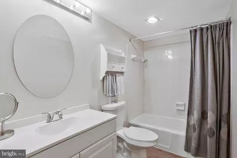 Bath - 7640 Provincial Dr #110, Mclean, VA 22102 photo 1 of 6