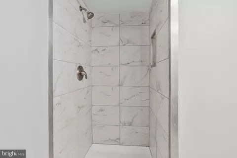 Bath - 7640 Provincial Dr #110, Mclean, VA 22102 photo 5 of 6