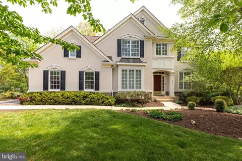 4755 Sun Orchard Dr, Chantilly, VA 20151