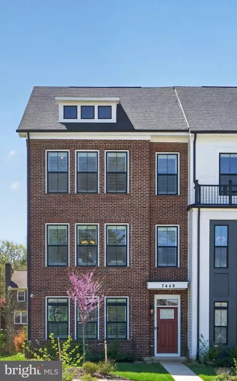 7449 Rocky Creek Ter, Annandale, VA 22003