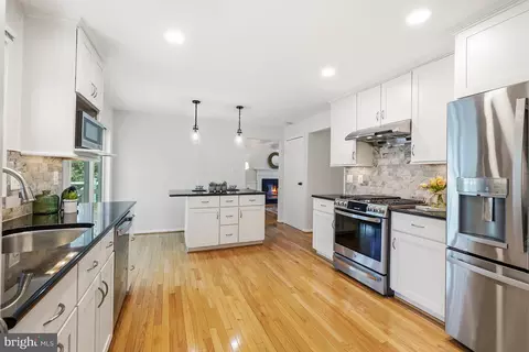 Kitchen - 10908 Howland Dr, Reston, VA 20191 photo 1 of 3