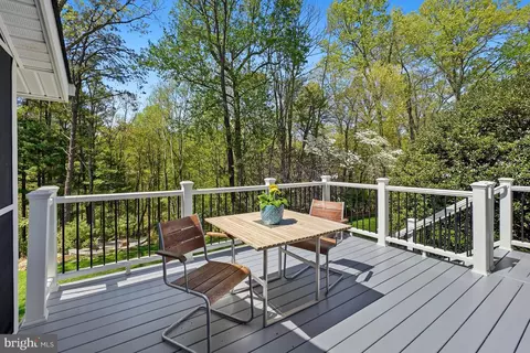 Exterior - 10908 Howland Dr, Reston, VA 20191 photo 5 of 12