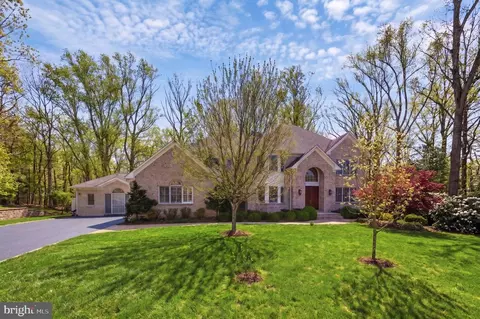 9703 Mill Race Estates Dr, Vienna, VA 22182