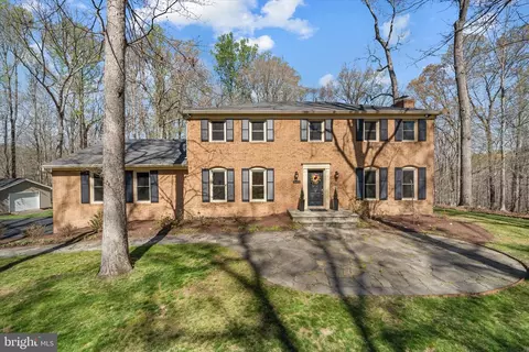 10720 Sandy Run Trl, Fairfax Station, VA 22039